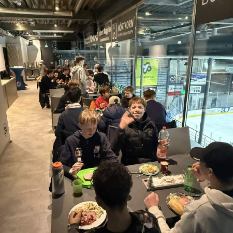 u15 u17 HEC Weihnachtsfeier 2025 07.jpg